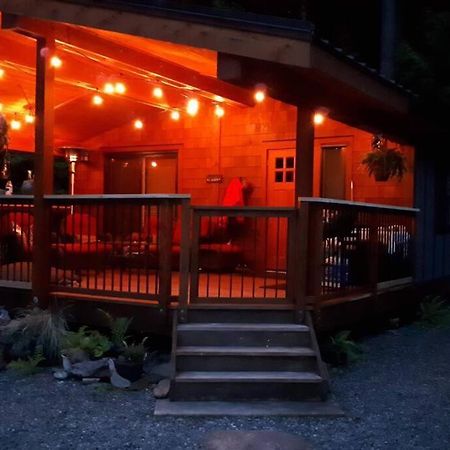 Cozy Corner Cottage Port Renfrew Buitenkant foto