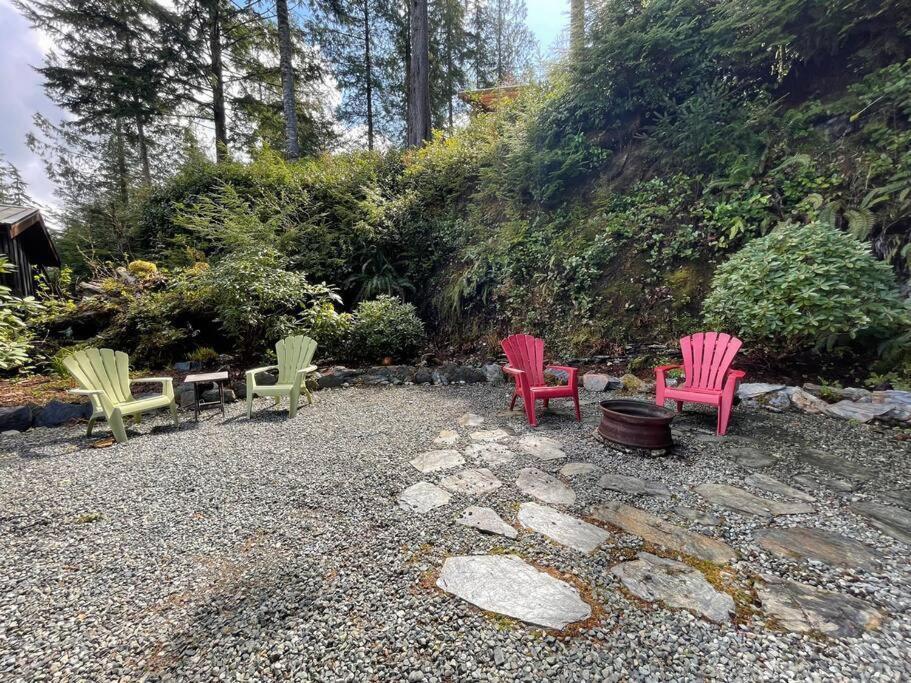 Cozy Corner Cottage Port Renfrew Buitenkant foto