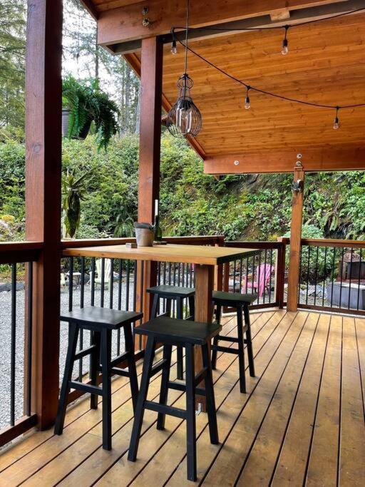 Cozy Corner Cottage Port Renfrew Buitenkant foto
