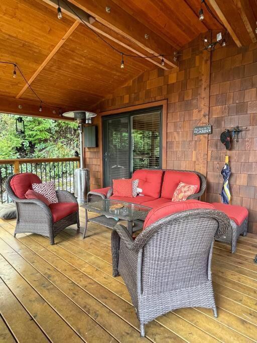 Cozy Corner Cottage Port Renfrew Buitenkant foto